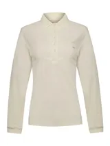 Remera manga larga de piqué de algodón pima color blanco marfil, con cuello camisero, tapeta con botones frontales y sutil bordado en el pecho.