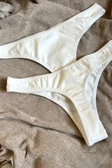 Bombacha colaless blanca de algodón.