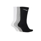 Pack de tres pares de medias Nike de caña media, confeccionadas en tejido técnico transpirable. Incluye un par negro, uno gris y uno blanco, cada uno con el logo de la marca bordado en el lateral.