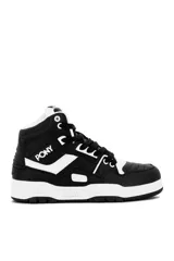 Zapatillas de caña alta Pony modelo M-100 II, en combinación de color negro y blanco, con cordones negros, suela de goma blanca y detalles de la marca en el lateral.