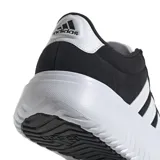 Championes Adidas Grand Court con plataforma, color negro con las tres tiras blancas características de la marca.
