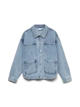 Campera de denim azul oscuro con cierre frontal de botones metálicos, bolsillos frontales aplicados y cuello camisero, de corte recto y holgado.