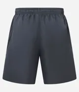 Bermuda deportiva gris para hombre, con cintura elástica, cordón de ajuste, bolsillos laterales y recortes laterales con red. Confeccionada en poliéster.