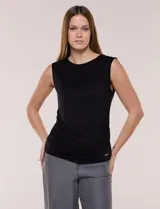 Musculosa blanca de modal y lyocell, de marca Elie Tahari, con escote a la base, sin mangas y frunces drapeados en los laterales.