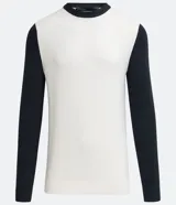 Suéter de punto blanco con cuello y mangas largas en color negro.