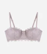 Soutien strapless Lov confeccionado en encaje rústico con diseño floral, color bordó, con copas con aro y breteles ajustables y desmontables.