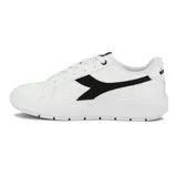 Championes urbanos Diadora modelo Rocket, color blanco con logo lateral en negro. Presentan una plataforma gruesa y dentada.
