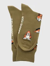 Calcetín de largo medio color verde oliva con estampado de perros basset hound, algunos de ellos con sombrero de vaquero.