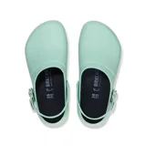 Zueco Birkenstock Birki Air 2.0, color verde menta, fabricado en poliuretano, con plantilla anatómica y correa ajustable en el talón.