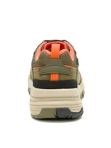 Calzado de trekking Caterpillar modelo Grapple Leather, color verde militar con detalles en naranja y suela beige. Confeccionado en cuero y gamuza, con cordones y suela de goma resistente.