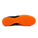 Championes de fútbol Diadora Striker II TF, color naranja y negro.