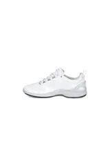 Championes deportivos blancos para mujer, con perforaciones en el cuerpo, sistema de cordones y suela gruesa en tonos de gris claro.