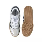 Championes Adidas Samba XLG, color blanco con detalles en gris y rayas laterales en denim.