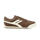 Championes deportivos American Sport modelo Pipa, de color marrón con detalles en blanco y cordones marrones con patrón texturizado. Suela de goma blanca con puntera reforzada y diseño de líneas laterales características de la marca.