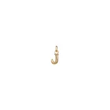Dije de aleación de metales con baño de oro de 18k, con forma de letra J y argolla.