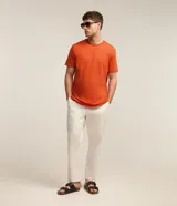 Remera basica masculina Marfinno de corte comfort, confeccionada en algodon peruano de color azul marino, con cuello redondo y mangas cortas de diseño liso.