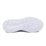 Zapatillas deportivas Avia modelo Marx, color azul con detalles en azul oscuro y suela blanca.