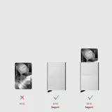 Billetera minimalista Baleine Card Slider color gris espacial, con capacidad para varias tarjetas y sistema de expulsión automática.