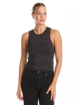 Top sin mangas de tejido lurex con acabado brillante, corte a la base y ajuste al cuerpo.