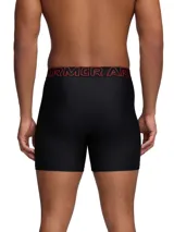 Pack de tres boxers de corte largo, confeccionados en tejido técnico elástico y transpirable. Cada unidad presenta una cintura elástica personalizada con el logo de la marca en colores contrastantes: verde, azul y rojo.