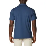 Polo de manga corta Columbia con tecnología Omni-Wick, confeccionado en tejido técnico hidroabsorbente de color azul marino jaspeado. Presenta cuello clásico con cierre de botones y logo de la marca bordado en el pecho.