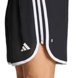 Short deportivo Adidas Run Ess M20 M para hombre, color negro con detalles en blanco en los bordes y el logo de la marca.