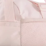 Bolso deportivo Puma modelo Phase, color rosado, con compartimento principal con cierre bidireccional, bolsillo frontal con cierre y bolsillo lateral de malla. Presenta logo de la marca estampado en el frente y correas de hombro ajustables.