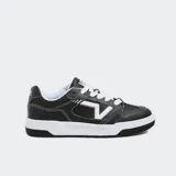 Championes Vans Upland negros con detalles en blanco.