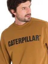 Buzo de cuello redondo color tostado con el logotipo de Caterpillar estampado en negro en el pecho y mangas largas con puños de punto elástico.