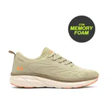 Championes deportivos color beige con detalles en naranja, de capellada de malla y suela con tecnología memory foam.