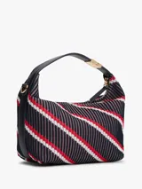 Cartera tipo hobo de Tommy Hilfiger con diseño de rayas diagonales en azul marino, rojo y blanco. Presenta un asa superior fija, una correa ajustable extraíble, cierre superior y el logo metálico TH en la parte frontal.