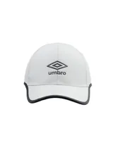 Gorro tipo gorra con visera de marca Umbro, color azul marino con logo bordado en blanco en el frente.