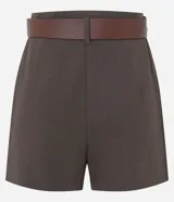 Short de sastre de tweed color marrón, con corte en A, tiro alto, trabillas en la cintura y cierre delantero. Incluye un cinturón desmontable de cuero sintético marrón con hebilla metálica plateada.
