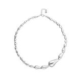 Collar de gotas de aleación de metales bañado en plata, con diseño de cuentas en forma de lágrima de tamaño progresivo.