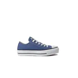 Championes Converse Chuck Taylor All Star Lift color azul con plataforma blanca.