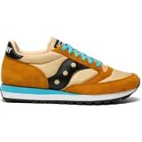 Championes Saucony Jazz 81 color tostado con detalles en marrón y negro, cordones celestes y suela blanca con línea celeste.