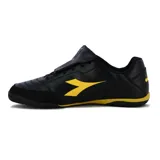Championes de fútbol sala Diadora Sirio ID Teen, color negro con detalles en amarillo.