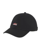 Gorra tipo dad hat de color negro, con visera curva y bordado pequeño de una zapatilla en el frente. Cuenta con etiqueta lateral de la marca Puma.