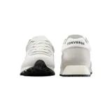 Championes Converse Omega Trainer OX color blanco, inspirados en el calzado de running de los años 80, con capellada de ante y mesh, entresuela de EVA ligera y suela de goma con patrón Chevron.