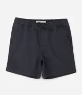 Bermuda de sarga color azul oscuro, con cintura elástica y cordón ajustable. Presenta bolsillos laterales funcionales y un diseño de corte regular con acabado lavado.
