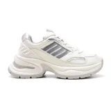 Championes deportivos American Sport Kiraz, color blanco con detalles en gris.