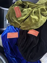 Camisa de terciopelo color negro, azul y verde oliva.