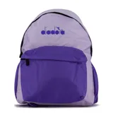 Mochila escolar Diadora bicolor, con cuerpo principal en lila claro y bolsillo frontal grande en morado oscuro. Presenta el logo de Diadora en color morado en la parte superior.