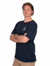 Remera azul con estampado de un jugador de rugby y la frase "Modo Imparable".