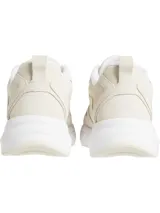 Zapatillas urbanas Calvin Klein color crema, con logo de la marca bordado en el lateral y suela chunky blanca.
