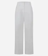 Pantalón de corte recto confeccionado en lino, con cintura elástica, trabillas para cinturón y bolsillos laterales. Incluye forro interno.