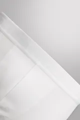 Pack de tres calzoncillos tipo bóxer de color blanco, confeccionados en tejido elástico con mezcla de modal y cintura elástica con logo grabado.