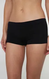 Boxer de corte clásico y tiro medio, confeccionado en tejido suave y elástico, con costuras reforzadas y cintura elástica para mayor comodidad.