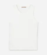 Musculosa plus size color tostado, confeccionada en malla rib de viscosa, con cuello redondo y textura acanalada.