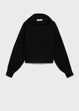 Jersey de punto fino color negro con capucha, diseño recto y manga larga con puños ajustados.